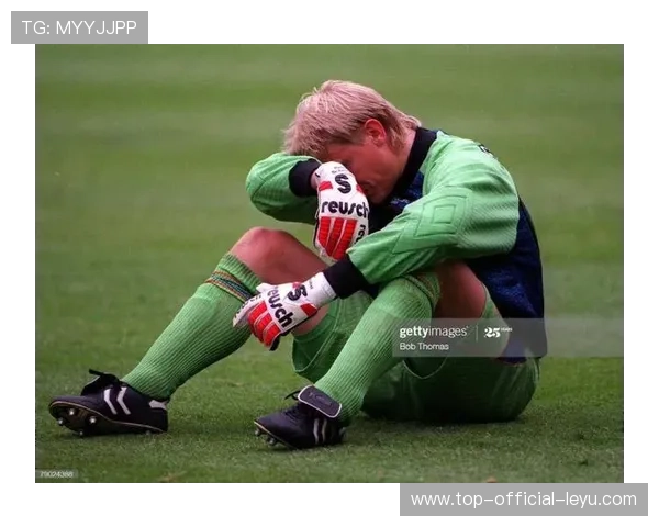 英超激烈争夺，精彩反击与门神扑救成为焦点，33岁门将英超首秀